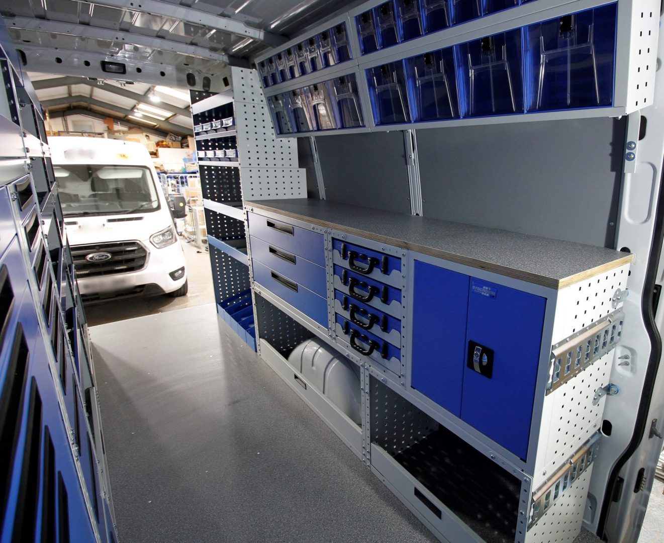 Iveco daily van racking commercial recovery customer