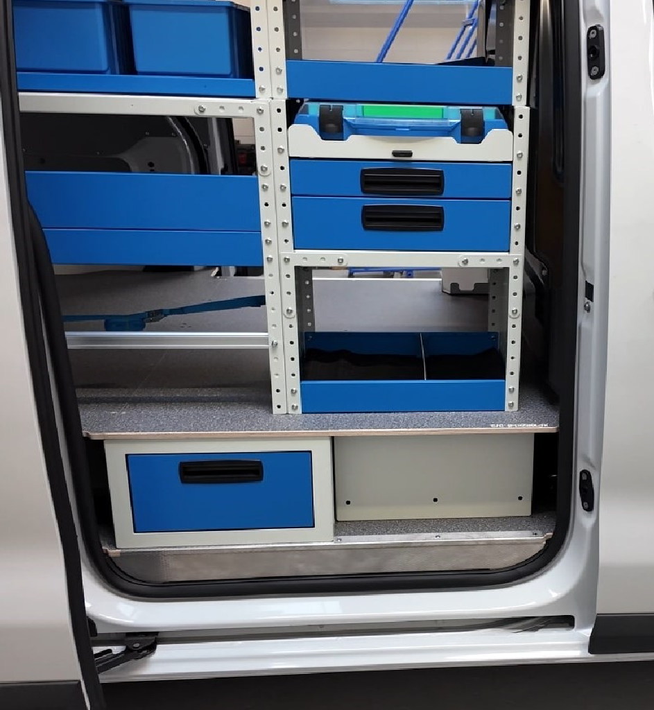 underfloor drawer drivers side with raised floor and racking access